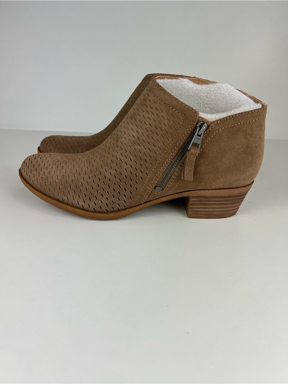 LUCKY BRAND BRIELLEY PERFORATED LEATHER ANKLE BOOTIES 9.5